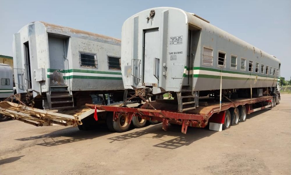 Train coaches