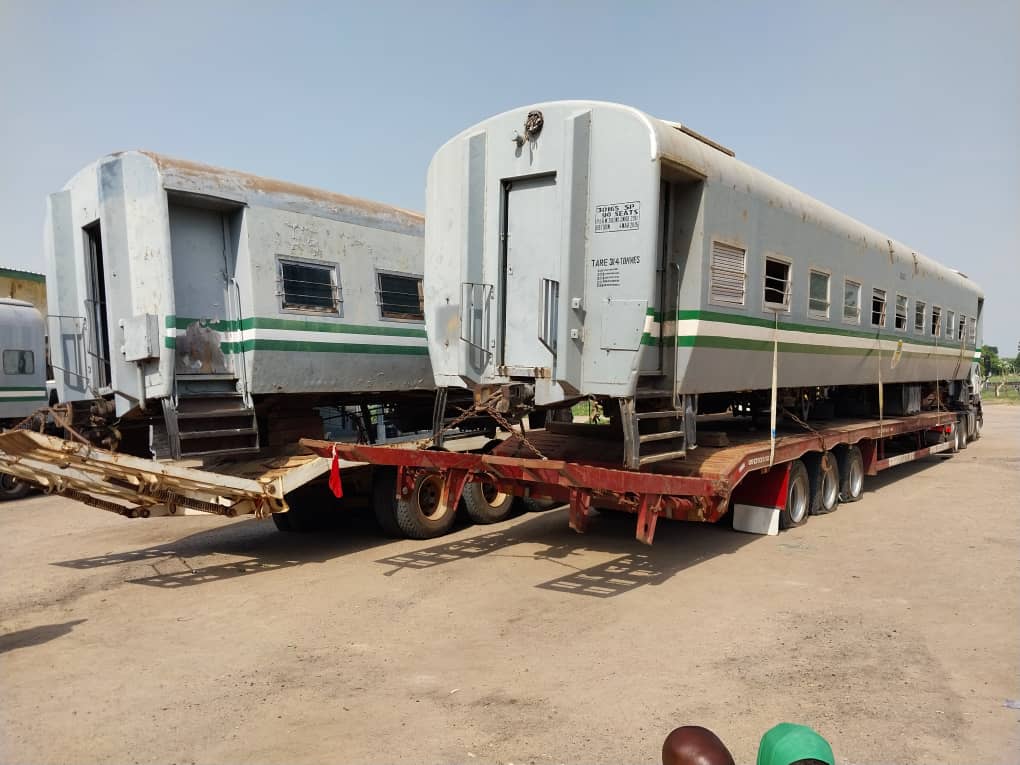 Train coaches