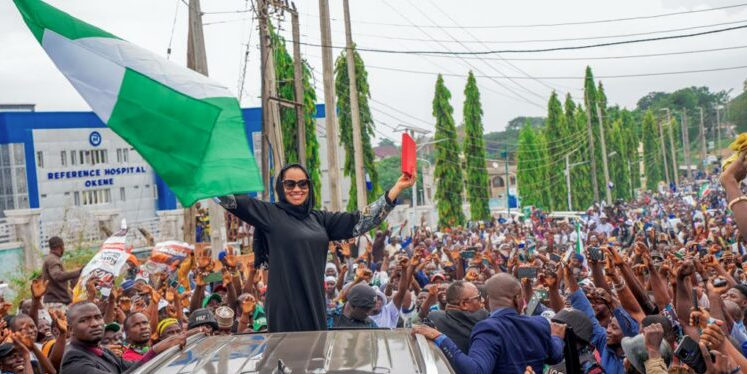 Senator Natasha denied access to late Ohinoyi's palace, pays condolence from outside