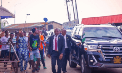 'We are hungry' – Lagos residents, traders yell at Tinubu [VIDEO]