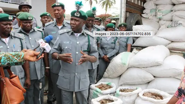 Customs intercept 15 trucks of food items in Sokoto