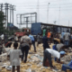 Hungry residents loot truckload of Spaghetti in Zaria